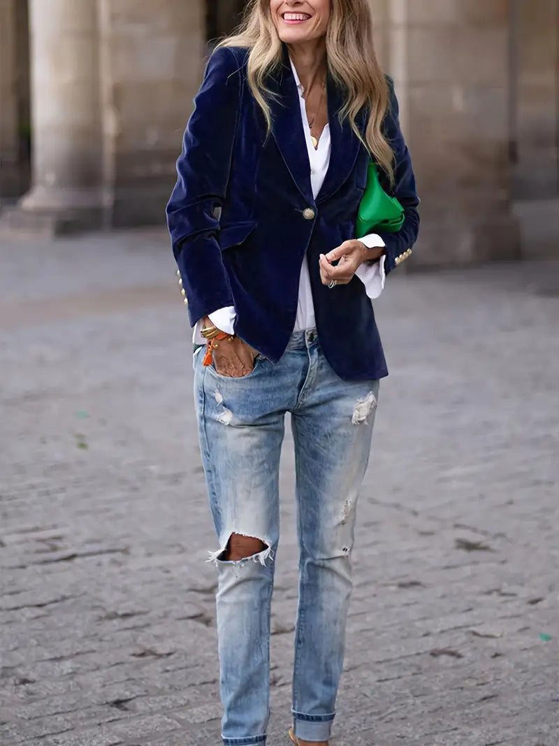Julissa – Elegant Velvet Blazer
