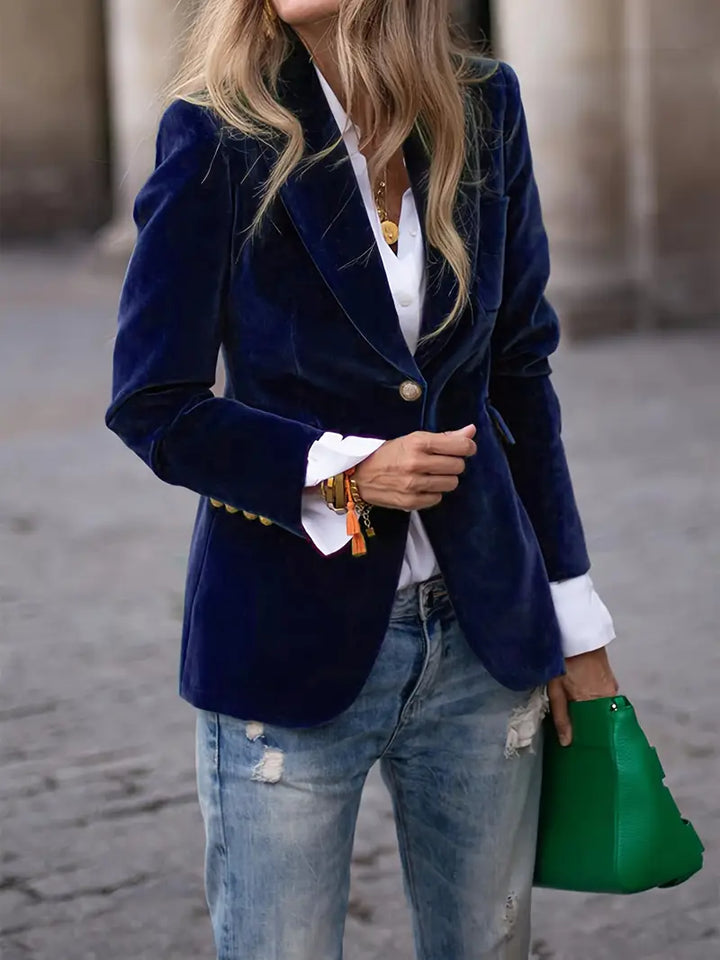 Julissa – Elegant Velvet Blazer