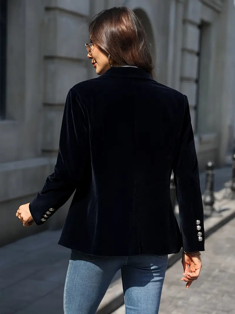 Julissa – Elegant Velvet Blazer