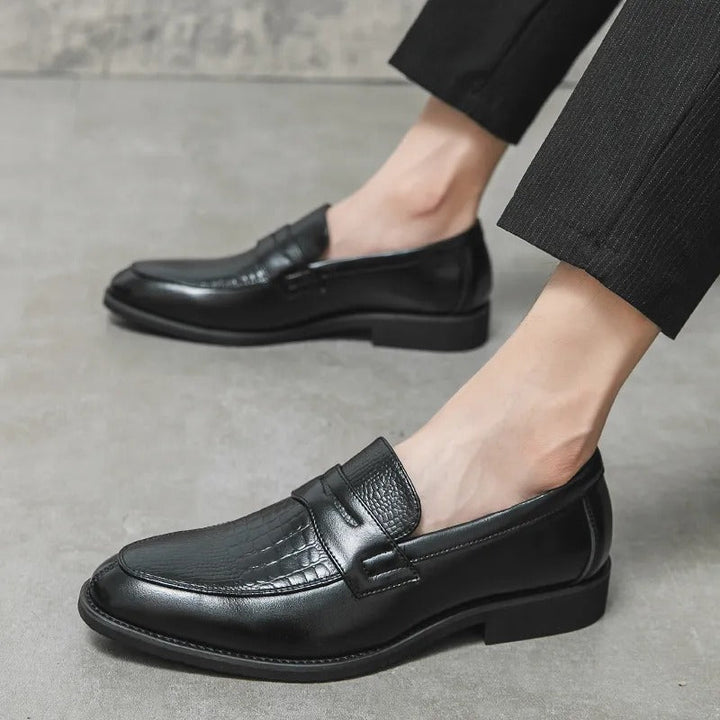 Bryan | Classic Elegant Low Shoes for Every Occasion