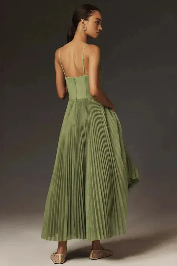 Winnie | Elegant Pleated Fit & Flare Midi Dress