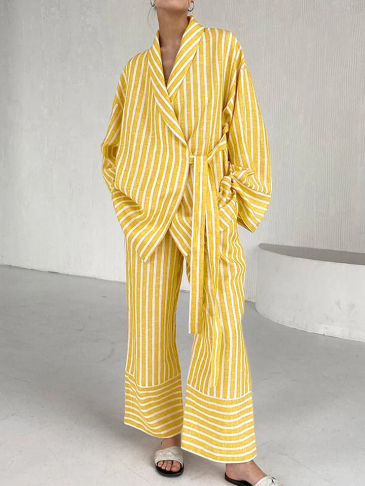 Oversized Knotted Striped Outfit