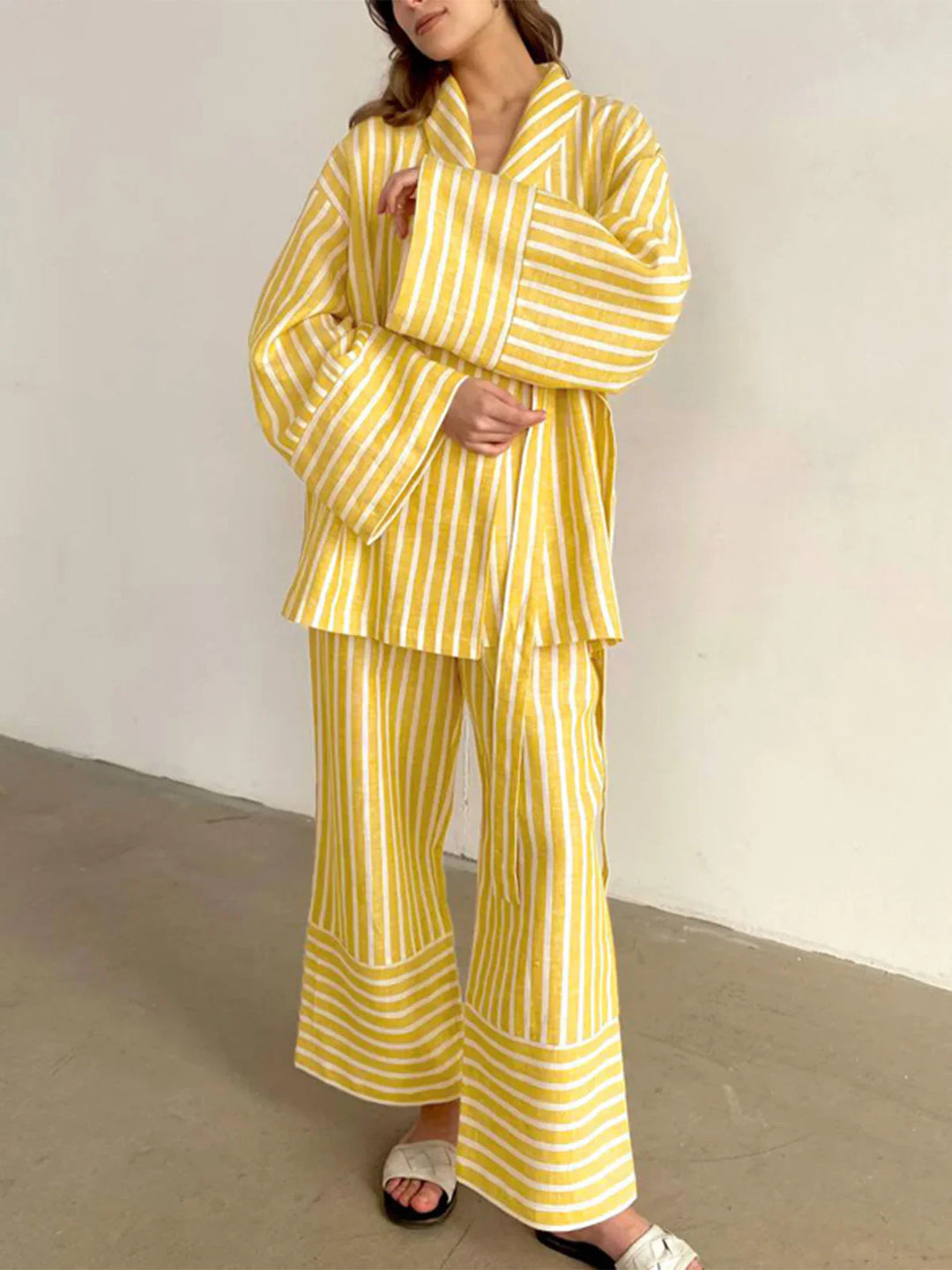 Oversized Knotted Striped Outfit