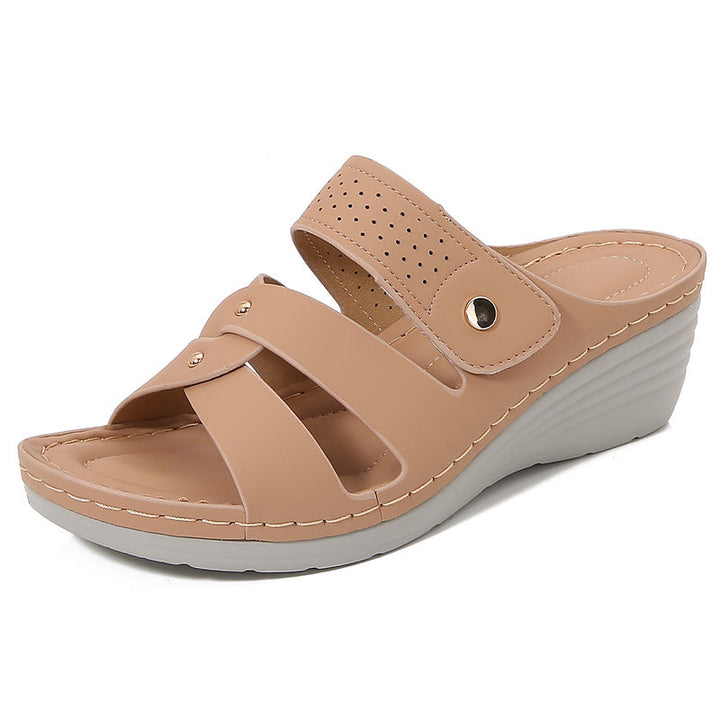 Bonnie | Chic Rivet Strap Sandals with Cushioned Insole