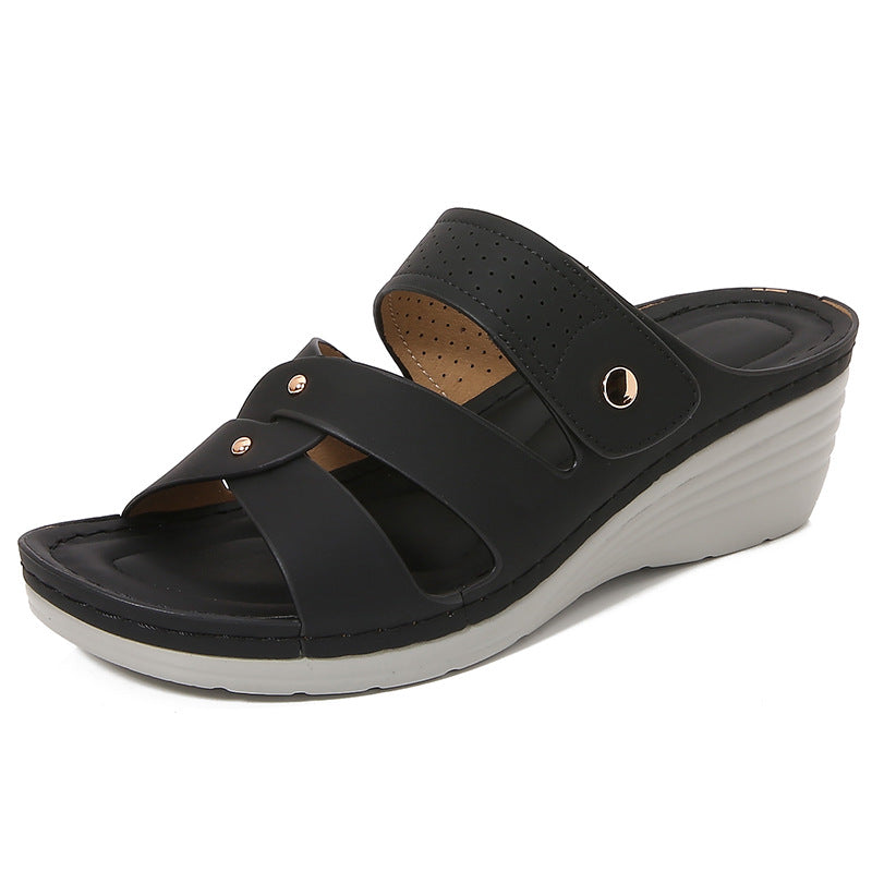 Bonnie | Chic Rivet Strap Sandals with Cushioned Insole