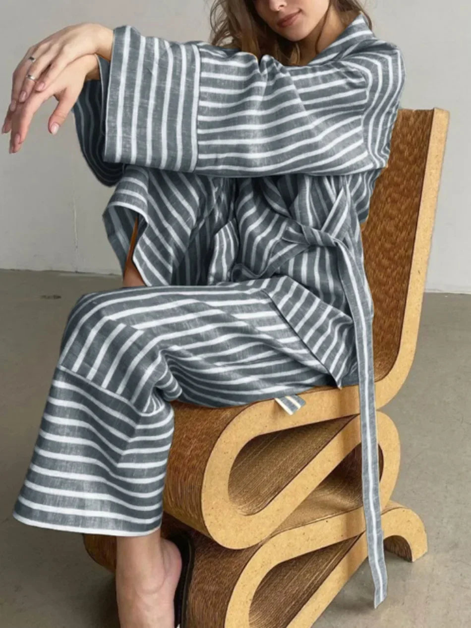 Oversized Knotted Striped Outfit