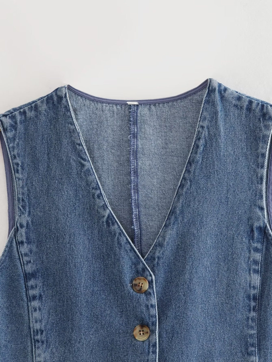 Kyla | Stylish Summer Vest with V-Neck and Button Placket