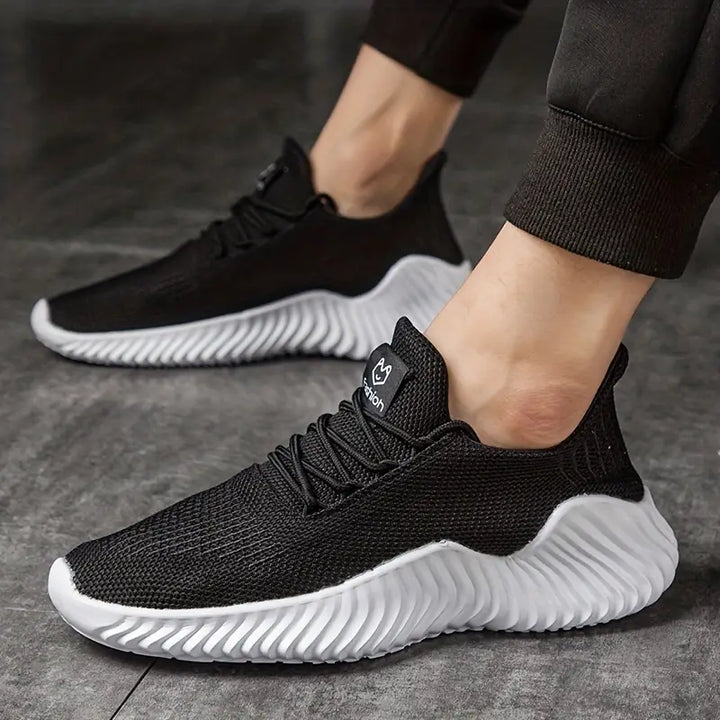 Beau | Men's Lightweight Lace-Up Sneakers
