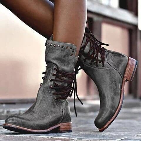 Jessica | Calf Leather Boots – Stylish Lace-Up Design – Edgy Metal Studs – Comfortable Low Heel